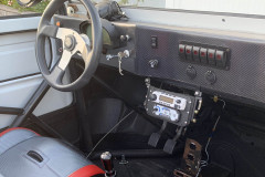 Racemirror mirrors, Racepak IQ3 dash, Rugged Radio 696 Intercom and 60 watt radio: